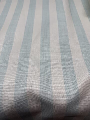 Stripe on milk linen "forget me Not"